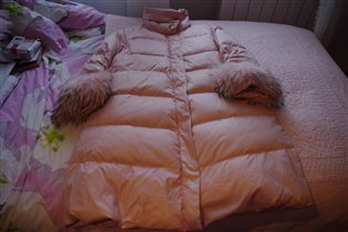 Odri крутейшее пуховое пальто с натурмехом-44-3500