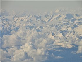 Кавказ подо мною... Вид из иллюминатора самолета.