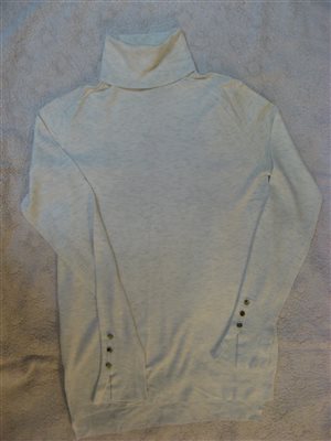 Тонкий свитерок Зара р. 42  200 руб.