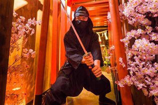 Новый ресторан 'Убежище ниндзя' в Токио