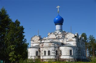 Успенский собор Сурского монастыря 
