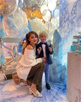 Анна Михайловская с сыном: 'Ах, боже мой, туфельки!'