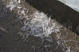 Мартовские кристаллики льда