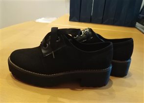 Новые замшевые туфли-ботинки на шнурке 38