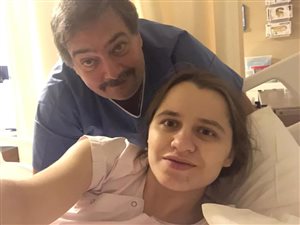 52-летний Дмитрий Быков стал отцом: фото с 23-летней женой и младенцем из роддома
