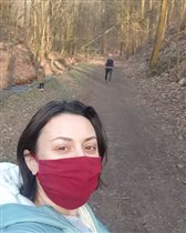 Карантин в Чехии: 'Мне сделали замечание, что я спустила маску с лица в лесу'