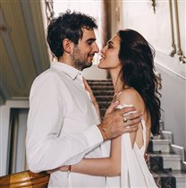 Cати Казанова скучает по мужу, застрявшему в Италии: 'Но наш первый поцелуй был ужасен'