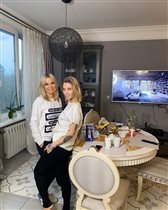 54-летняя певица Ирина Салтыкова в гостях у дочери: 'Прибрали ли бы для фото'