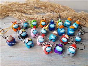 Фигурки и брелочки. По 250р.