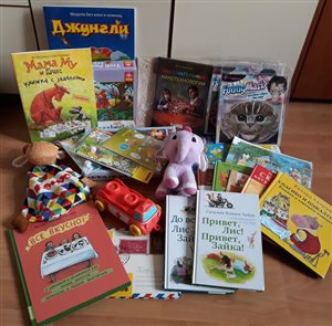 Книги, пазлы, игрушки комплектом- 500 р.