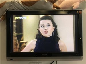 телевизор Fhilips, д32, 2500р