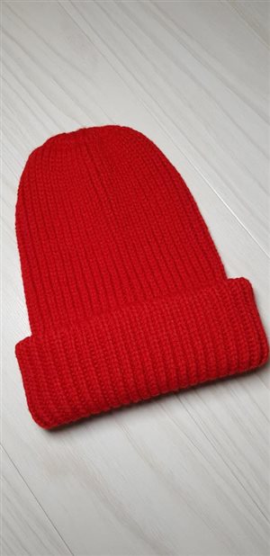 шапка KONTATTO   цена 800 руб.