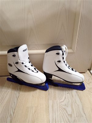 Фигурные коньки Roces р.41