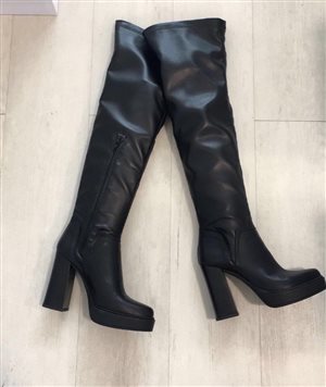 сапоги L'Estrosa  р.40  цена 2000руб.