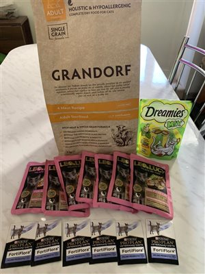 Корм для кошек, 800р