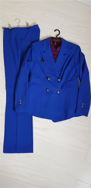 LA VELA костюм р.46/48 - 2700=