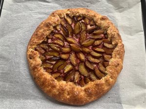 Галета со сливами