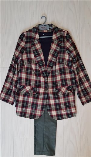 костюм Lyushe р.52 цена 3500=